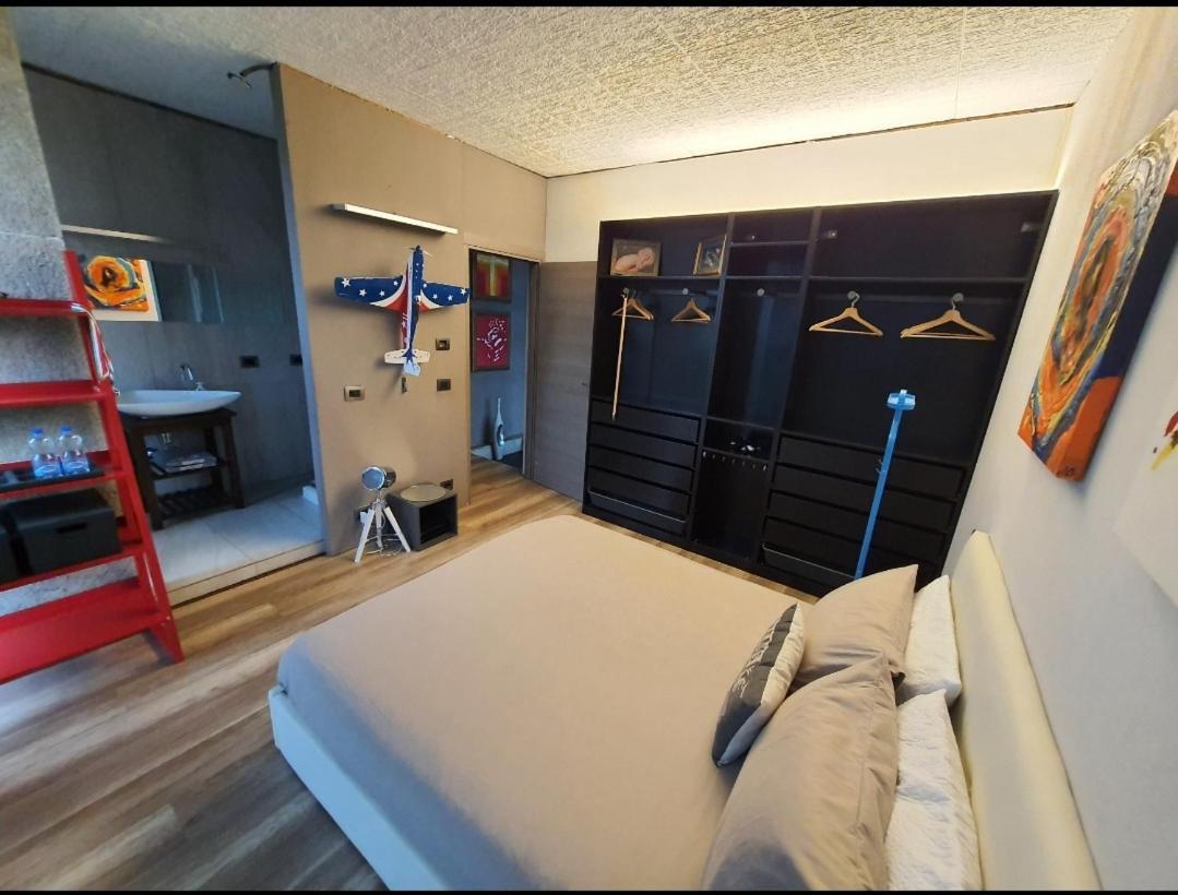 Cristallo Private Double Room & Ensuite Open Space Bathroom With Views Fontanelice Exterior photo